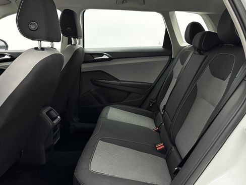 Used 2023 Volkswagen Taos S image 27