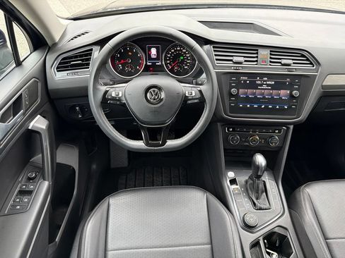 Used 2021 Volkswagen Tiguan SE AWD/4WD image 25