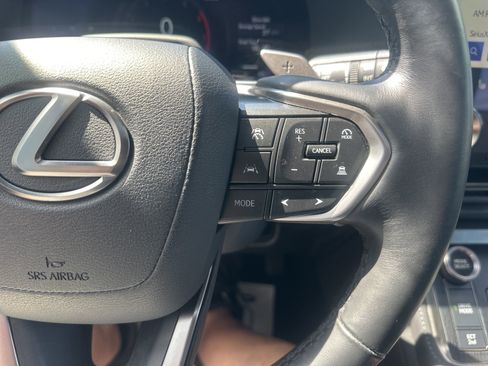 Used 2024 Lexus GX 550 w/ Accessory Package (31) AWD/4WD image 33