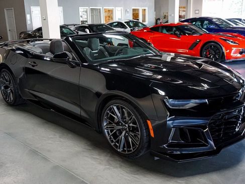 Used 2024 Chevrolet Camaro ZL1 RWD image 4