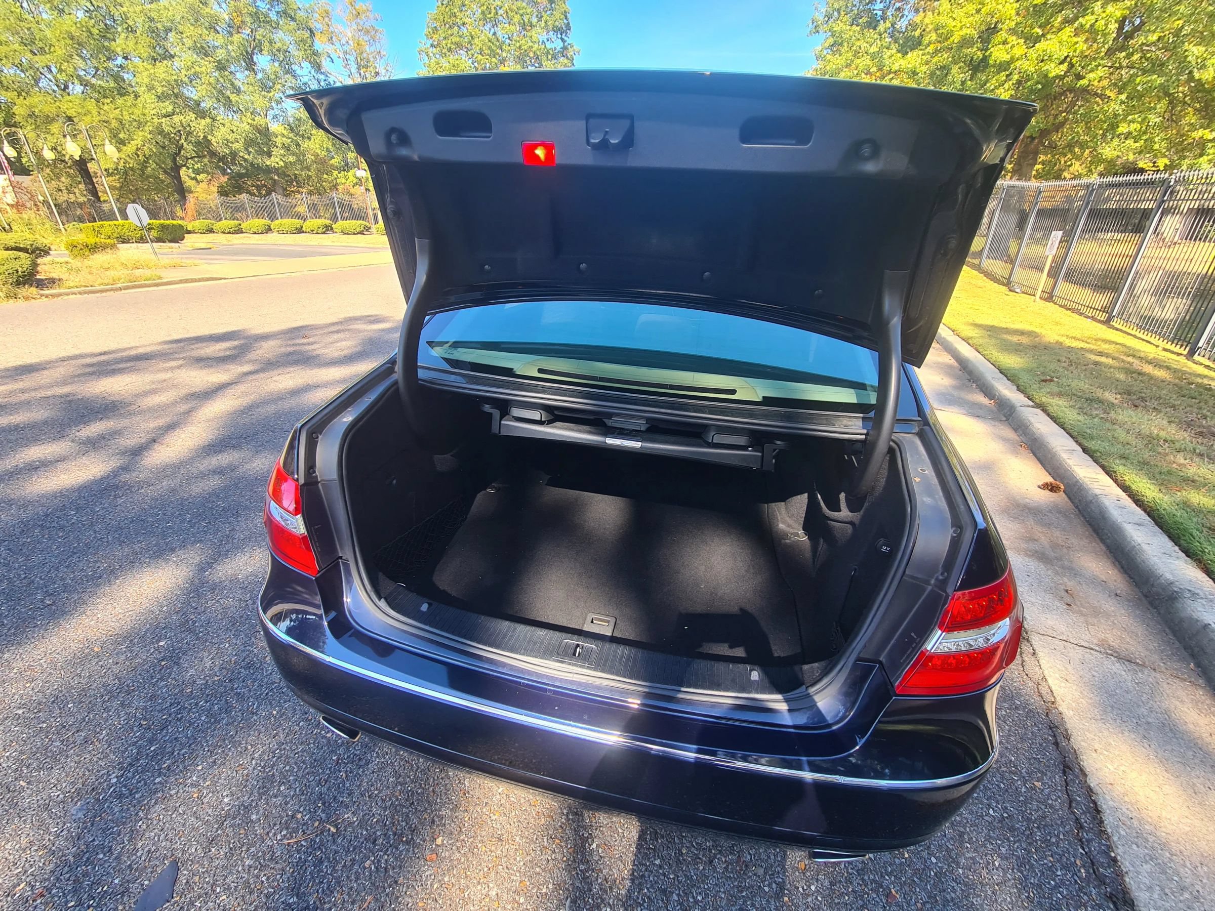 Used 2013 Mercedes-Benz E 350 Sedan image 14