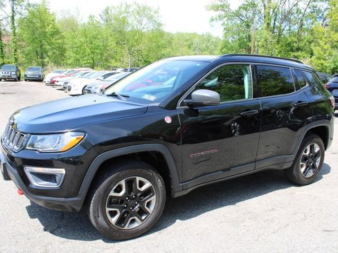 Used 2017 Jeep Compass Trailhawk w/ Navigation Group AWD/4WD image 13