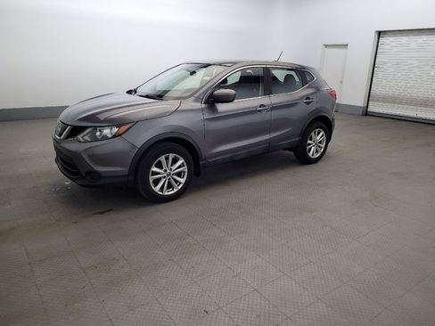 Used 2019 Nissan Rogue Sport S w/ Appearance Package AWD/4WD image 2