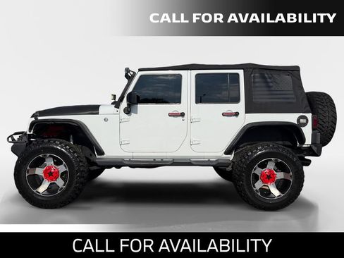 Used 2016 Jeep Wrangler Unlimited Rubicon w/ Connectivity Group AWD/4WD image 2