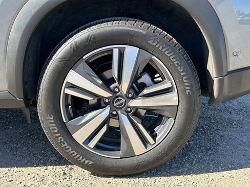 Certified 2026 Nissan Rogue SL image 9