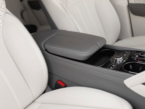 Used 2023 Bentley Bentayga Speed AWD/4WD image 30