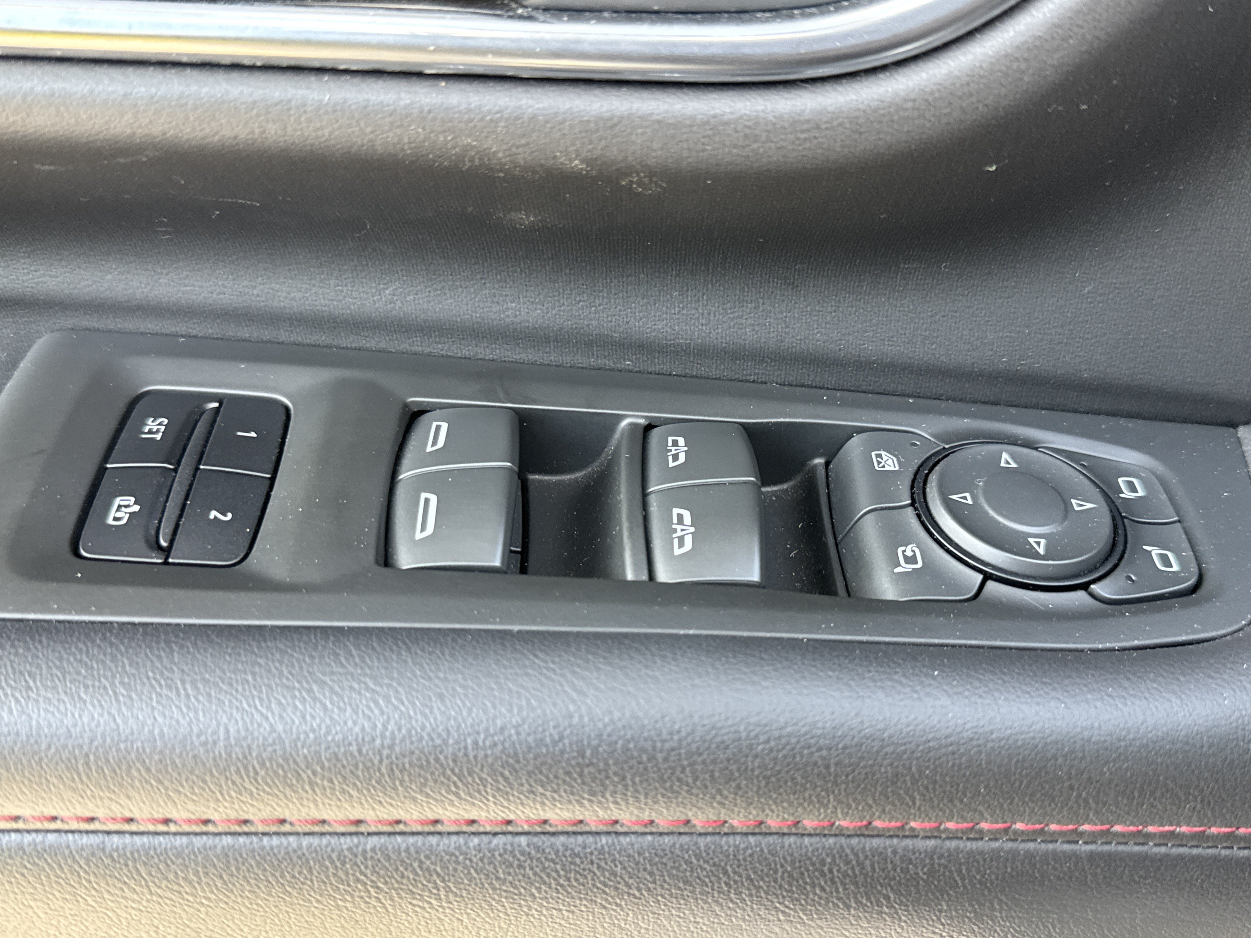 Used 2022 Chevrolet Tahoe RST w/ Luxury Package AWD/4WD image 14