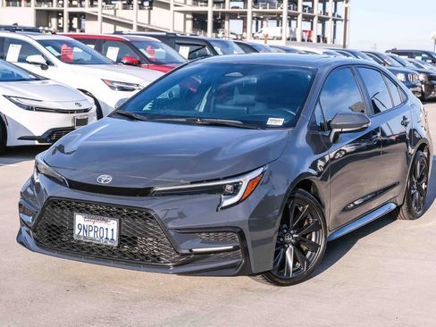 Certified 2024 Toyota Corolla SE w/ SE Premium Package FWD image 1