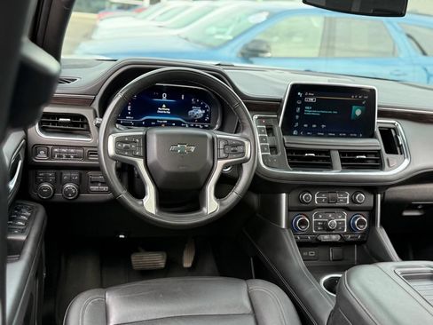 Used 2024 Chevrolet Tahoe Z71 w/ Luxury Package AWD/4WD image 8