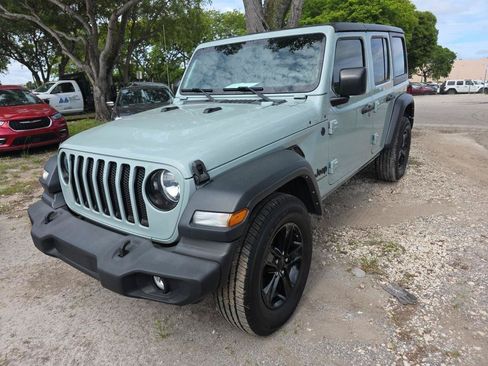 Used 2023 Jeep Wrangler Unlimited Sport AWD/4WD image 2