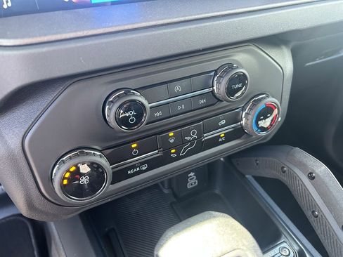 New 2026 Ford Bronco Badlands image 25