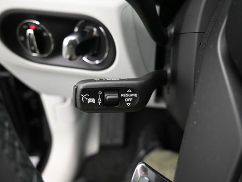 New 2025 Porsche Macan S image 19