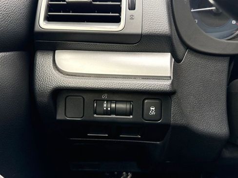 Used 2015 Subaru Crosstrek 2.0i Limited w/ Popular Package #2 image 27