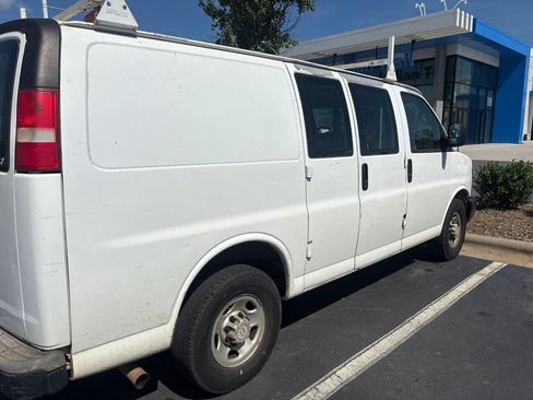 Used 2008 Chevrolet Express 2500 RWD image 3