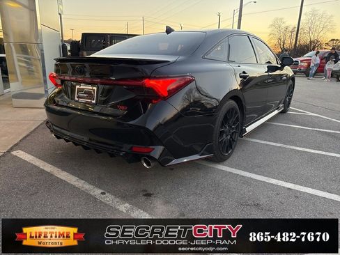 Used 2021 Toyota Avalon TRD image 7