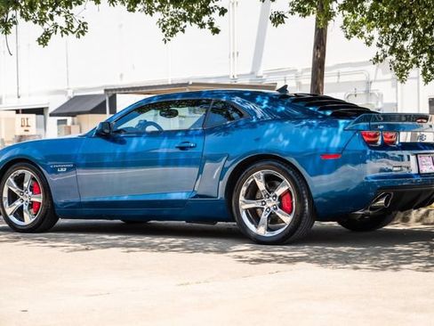 Used 2010 Chevrolet Camaro SS w/ RS Package RWD image 32