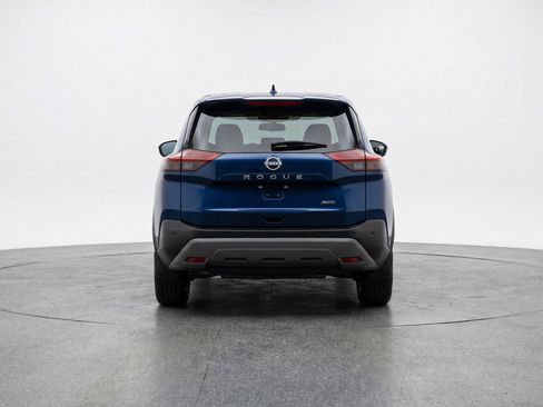 Used 2025 Nissan Rogue SV image 7