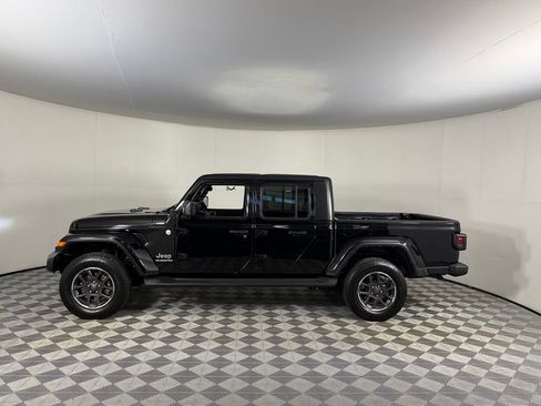 Used 2022 Jeep Gladiator Overland AWD/4WD image 10