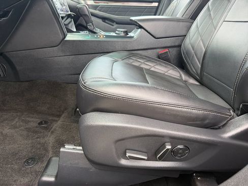 Used 2016 Ford Explorer Platinum AWD/4WD image 11