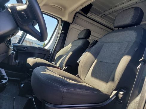 Used 2023 RAM ProMaster 2500 image 17