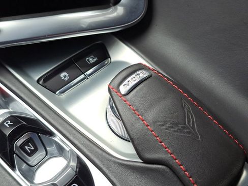 Used 2022 Chevrolet Corvette Stingray Premium Conv w/ Z51 Performance Package image 23