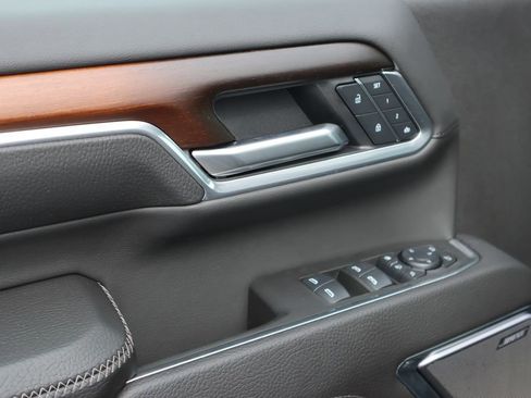 New 2026 GMC Sierra 2500 Denali w/ Denali Reserve Package image 14