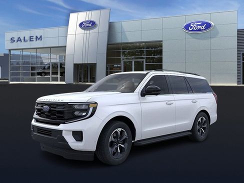 New 2026 Ford Expedition Active image 11