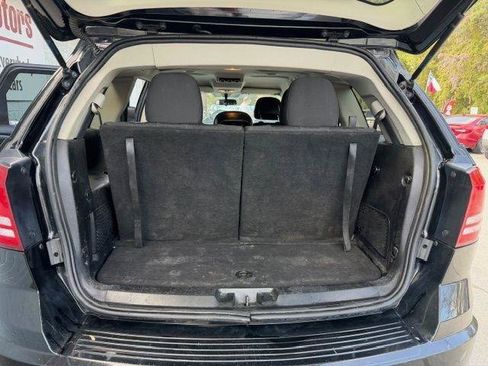 Used 2017 Dodge Journey SE w/ Flexible Seating Group image 13