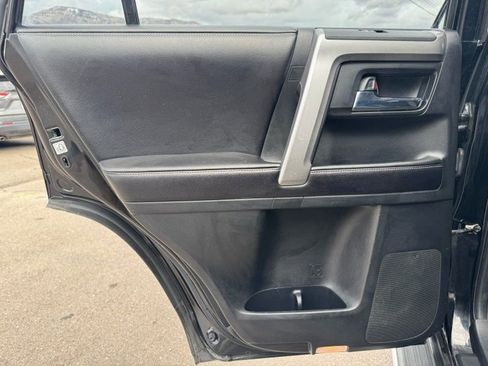 Used 2016 Toyota 4Runner SR5 image 15