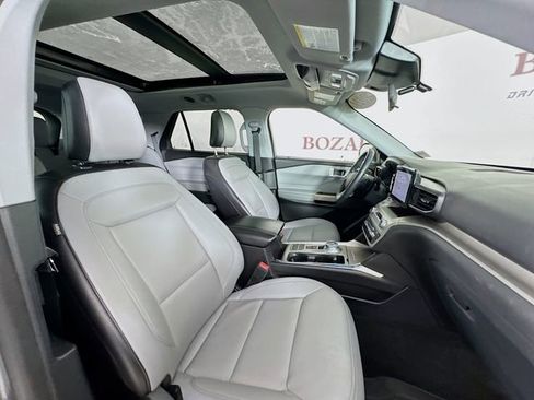 Used 2021 Ford Explorer XLT w/ Equipment Group 202A image 34