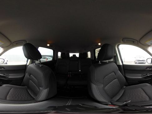 Used 2025 Nissan Pathfinder SV FWD image 45