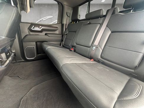 Used 2023 GMC Sierra 1500 SLT image 27