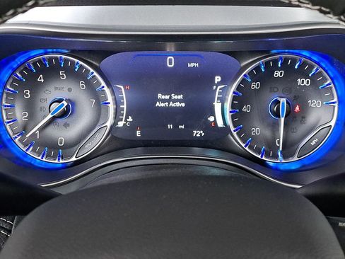 New 2026 Chrysler Pacifica Limited image 17