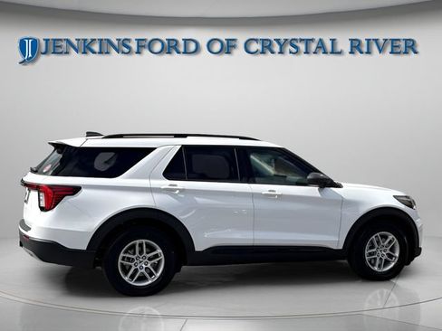 Used 2026 Ford Explorer Active w/ Active Comfort Package RWD image 2
