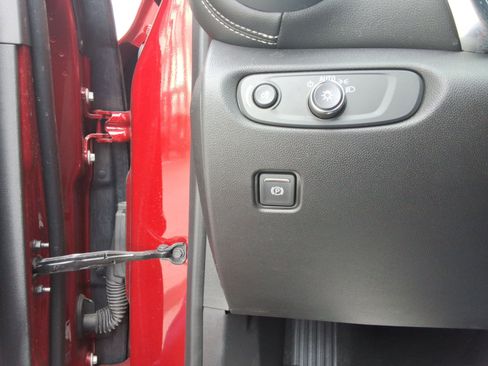 Used 2023 Chevrolet Blazer LT image 20