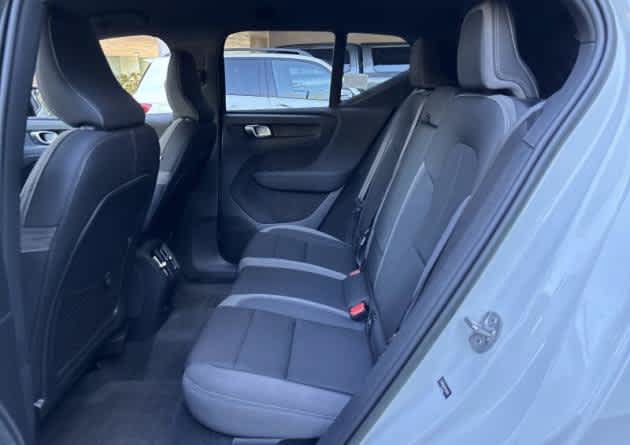 Used 2023 Volvo XC40 Recharge Core w/ Protection Package Premier AWD/4WD image 5