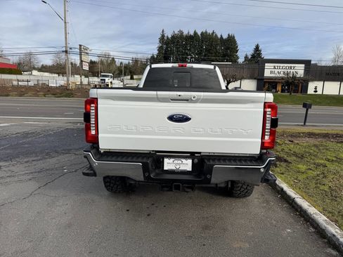 Used 2024 Ford F350 Lariat image 7