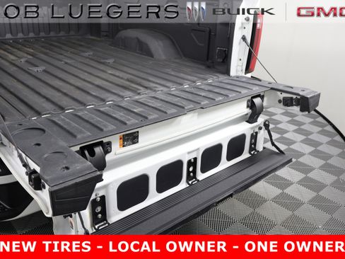 Used 2024 GMC Sierra 2500 Denali w/ Denali Reserve Package image 9