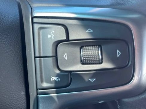 Used 2022 Chevrolet Silverado 1500 LT Trail Boss AWD/4WD image 19