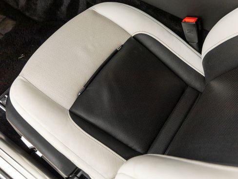 Used 2018 Rolls-Royce Wraith RWD image 27