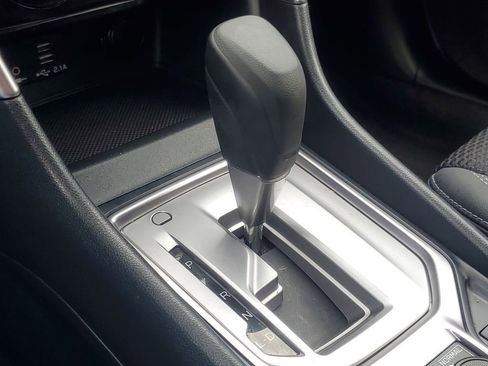 Used 2022 Subaru Forester Premium image 30