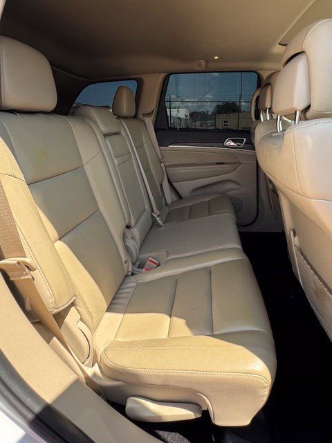 Used 2022 Jeep Grand Cherokee Limited RWD image 15