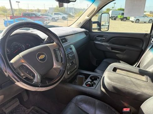 Used 2014 Chevrolet Silverado 2500 LTZ w/ LTZ Plus Package AWD/4WD image 5