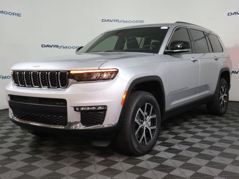 New 2025 Jeep Grand Cherokee L Limited image 13