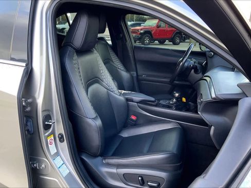 Used 2019 Lexus UX 250h w/ Accessory Package image 8