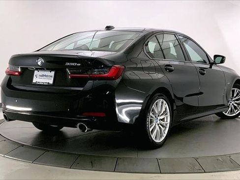 Certified 2023 BMW 330e w/ Convenience Package image 12