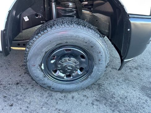New 2026 RAM 2500 Tradesman AWD/4WD image 16