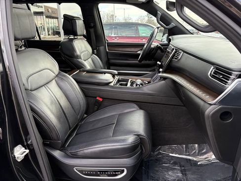 Certified 2024 Jeep Grand Wagoneer L 4WD image 18