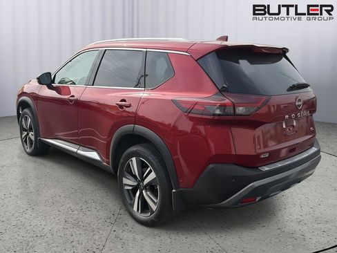 Used 2022 Nissan Rogue SL w/ SL Premium Package image 10