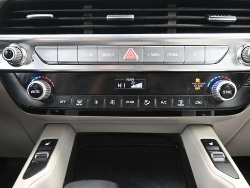 Used 2022 Kia Telluride S AWD/4WD image 12